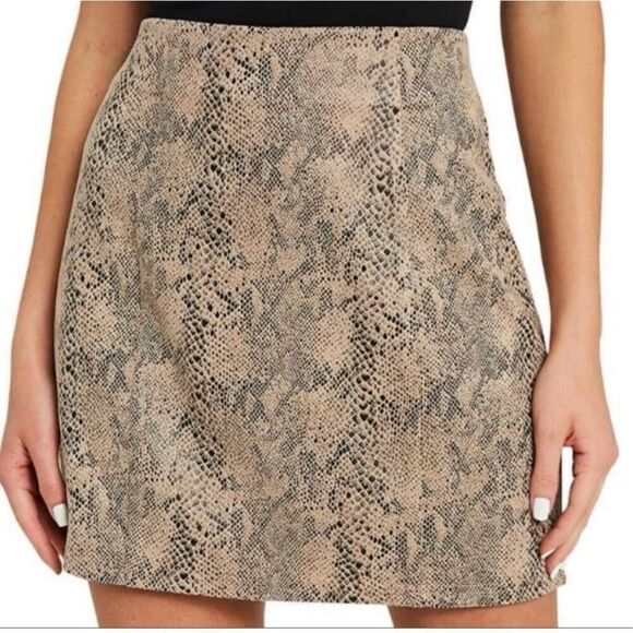 Ee:some Women’s Tan Snake Print Mini Skirt Size Large - Picture 1 of 5